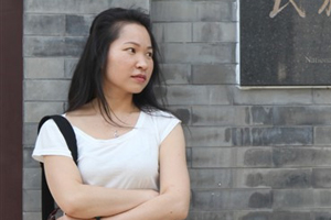 中短篇小說獎：獲獎作品《母親的島》作者：陶麗群（壯族）         創(chuàng)作感言　　這本集子，沒有了之前那些作品的直接、陰郁甚至跋扈，而多了些婉轉(zhuǎn)和平和，人物變得更溫潤真實，故事變得更人性、客觀，表達也更準確、干凈。這可能并不是我創(chuàng)作上的進步，而是年齡增長賦予了我能更深度地思考和辨別的原因。感謝那些一直耐心陪我成長并包容我種種不盡如意的缺點的親人和朋友們……