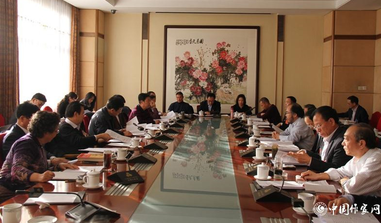 12月1日下午，山東、兵團(tuán)代表團(tuán)分組討論。