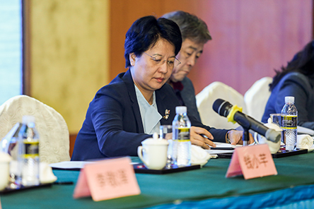 海南省委常委、宣傳部部長(zhǎng)肖鶯子致辭