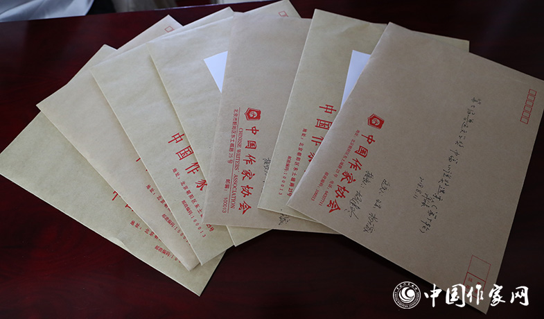 8月11日，第七屆魯迅文學(xué)獎(jiǎng)終評(píng)選票情況蓋章封存