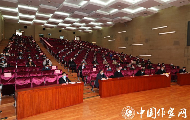 中國作協(xié)舉行黨的十九屆六中全會精神宣講報(bào)告會