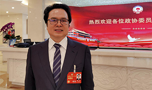 全國政協(xié)委員，中國作協(xié)黨組成員、副主席、書記處書記陳彥