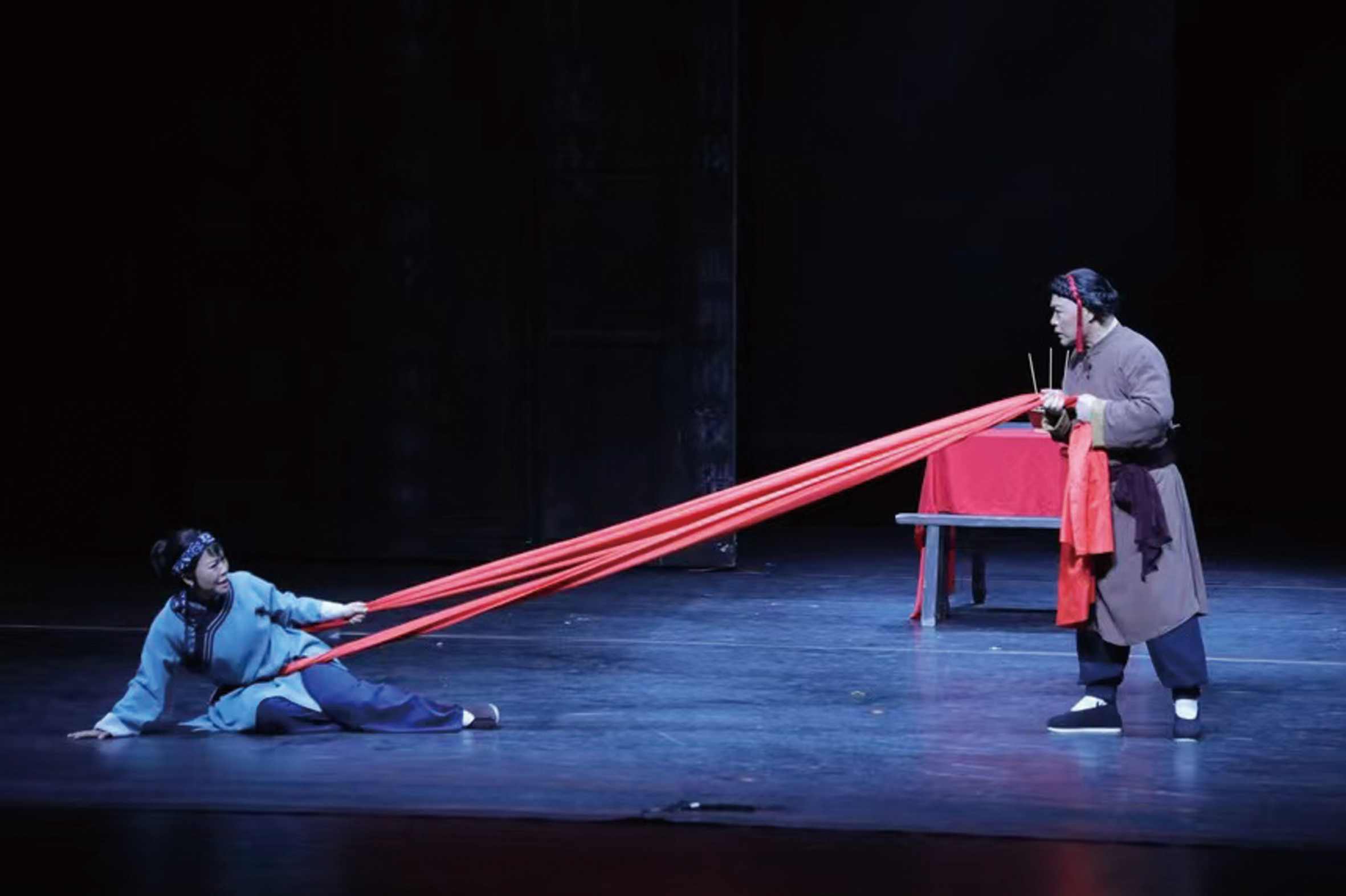  曲劇《魯鎮(zhèn)》演出現(xiàn)場(chǎng)  蘇 恒 攝