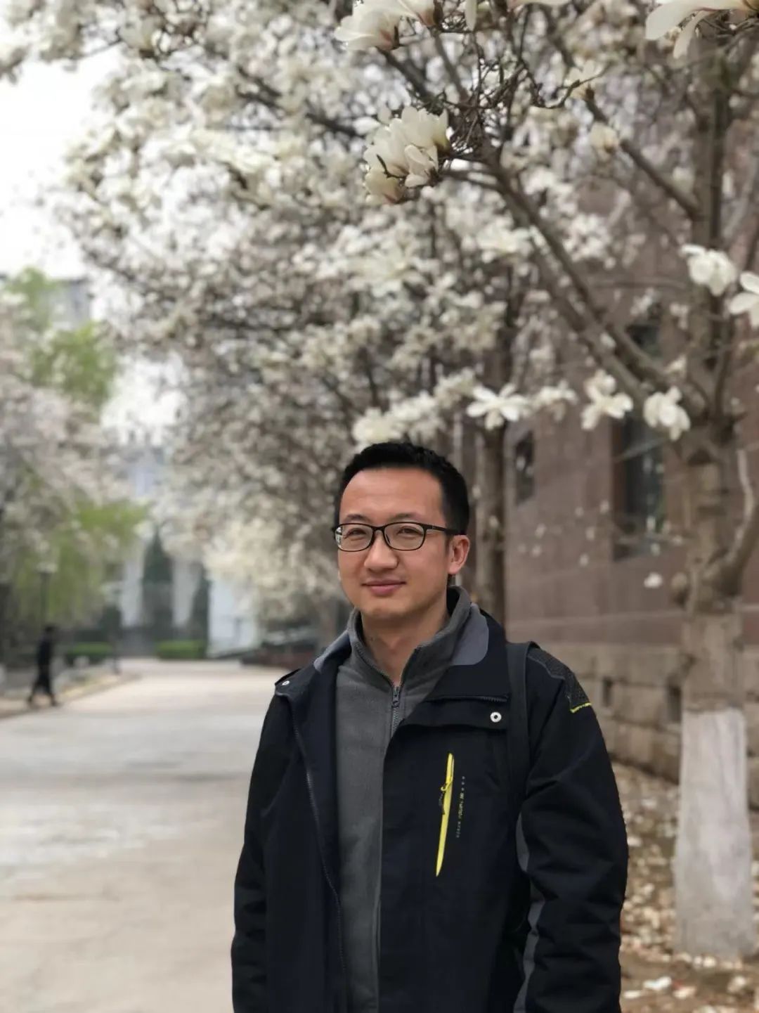 李一默，山西右玉人，寫(xiě)小說(shuō)，發(fā)表若干。