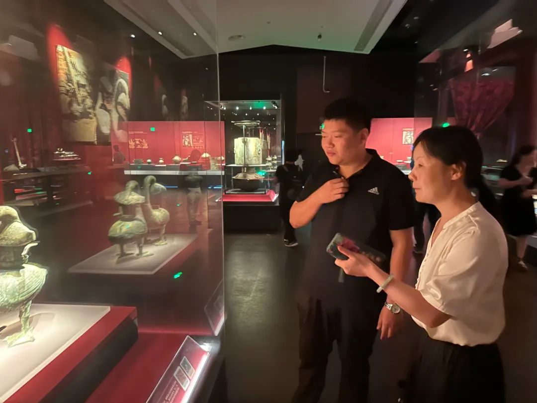 6月29日，?；韬顕z址博物館考古部主任趙藝博接受作家采訪