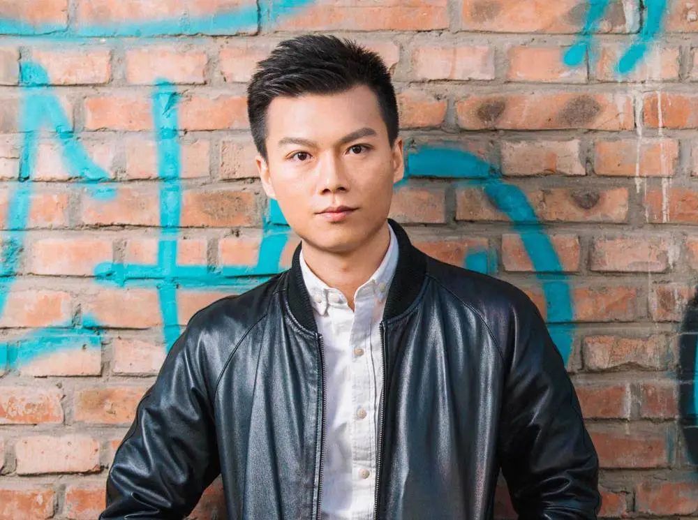 作者簡介：陳楸帆，男，1981年生。中國作家協(xié)會科幻文學(xué)委員會副主任，耶魯大學(xué)訪問學(xué)者，科幻作家。