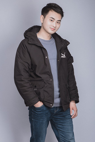 作者簡介：  大樹，男，本名孫勝，90后青年詩人，現(xiàn)居漣水。作品散見《詩刊》《星星》《揚子江》《長江文藝》等刊物。曾獲得楊牧詩歌獎·青少年詩人獎、揚子江年度青年詩人獎、江蘇十佳青年詩人獎等。