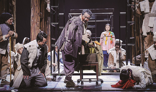 話劇《生命冊》劇照（圖片由陜西人民藝術(shù)劇院提供）