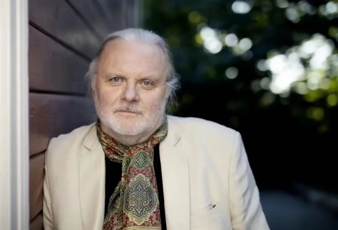 約恩·福瑟(Jon FOSSE)（挪威籍劇作家、作家、詩人、諾貝爾文學獎得主）