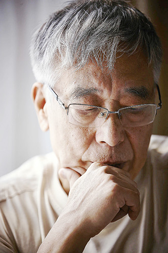 王晉康，科幻作家、高級工程師。代表作有長篇小說《類人》《蟻生》，短篇小說集《替天行道》《生命之歌》《豹》等。代表作《水星播種》入圍2024年雨果獎最佳長中篇小說。