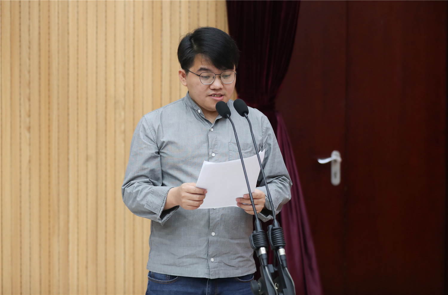 學(xué)員代表何榮、朗嘎扎西、林為攀在結(jié)業(yè)典禮上先后發(fā)言