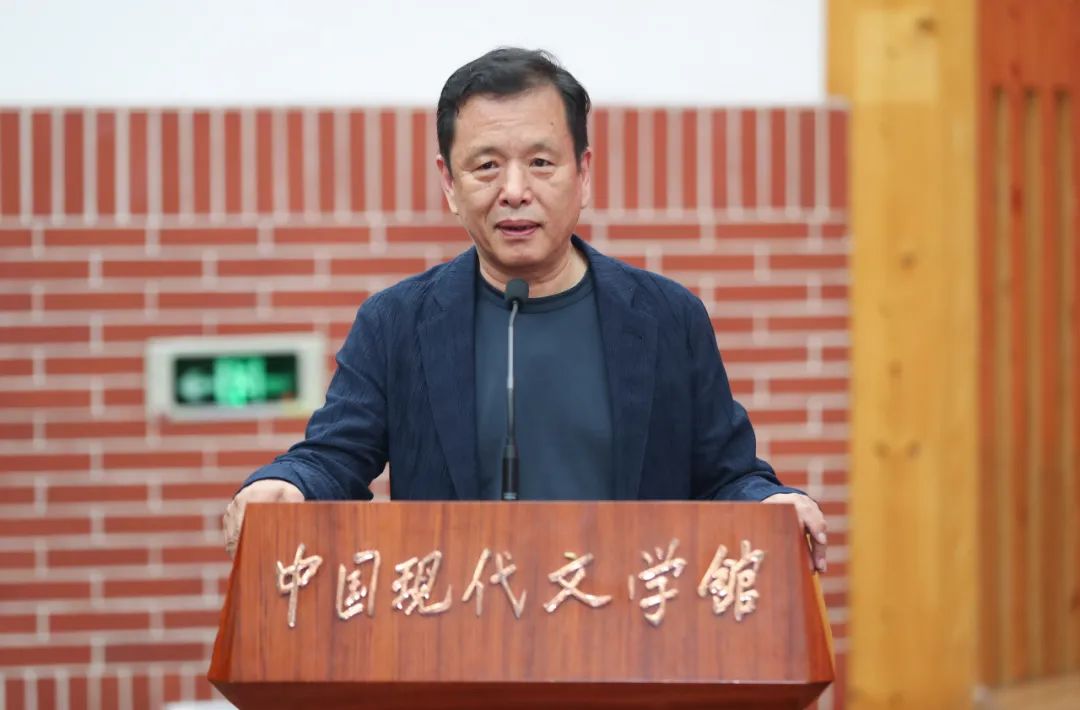 中國作協(xié)黨組成員、副主席、書記處書記李敬澤致辭