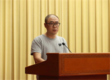 石一楓：文眼、文心、文采　　有了文眼、文心和文采，則會讓一個作家永遠(yuǎn)保持青年寫作的活力。祝年輕的朋友永遠(yuǎn)年輕，在文學(xué)攀登之路上的創(chuàng)新精神年輕……[詳細(xì)]