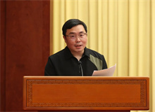 蔡崇達(dá)：我們?yōu)槭裁瓷幌?#13;　　每個寫作者都是這塊母土在不同角落滋養(yǎng)出的不同農(nóng)作物。我們扎根在土地的不同位置……[詳細(xì)]