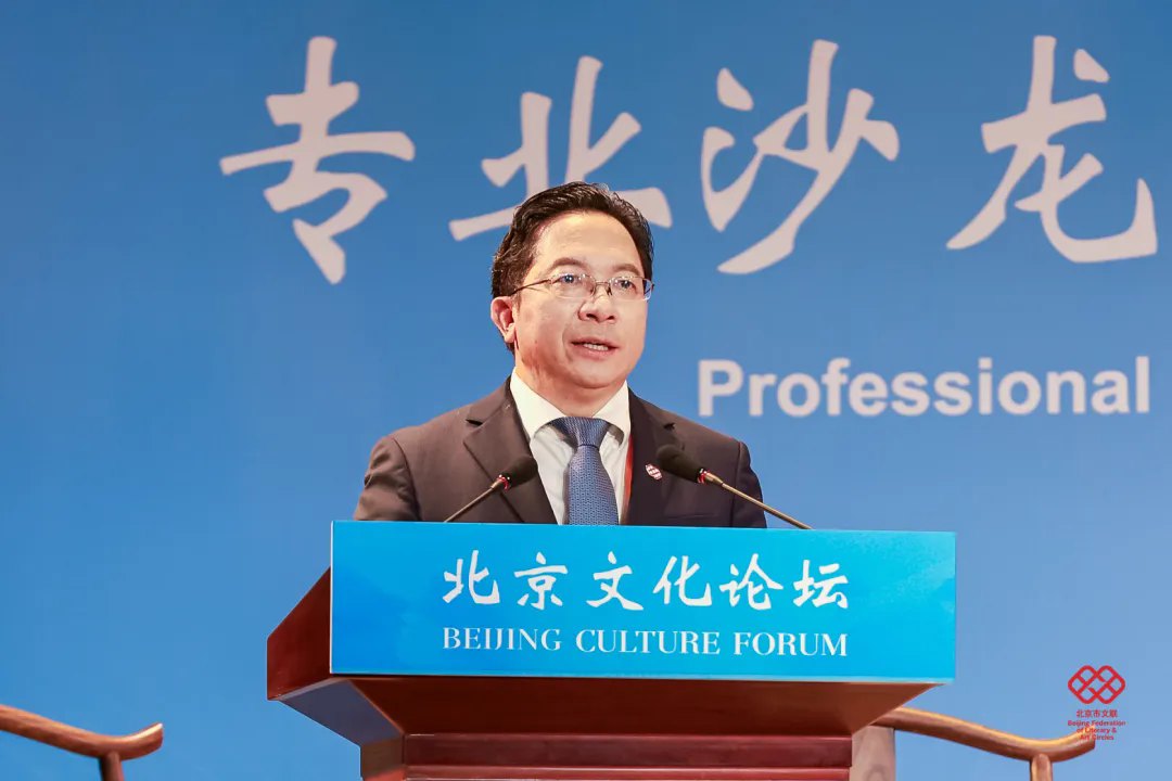 北京市文聯(lián)黨組副書記、常務(wù)副主席馬新明