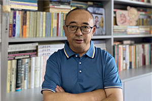 報(bào)告文學(xué)獎(jiǎng)：《幸福的旋律——西藏脫貧交響曲》  作者：吉米平階（藏族）         獲獎(jiǎng)感言時(shí)代的發(fā)展往往超越作家的經(jīng)驗(yàn)和想象，在我還挖空心思用自己有限的能力想為所住村莊和遙遠(yuǎn)的鄉(xiāng)親做點(diǎn)什么的時(shí)候，波瀾壯闊的脫貧攻堅(jiān)開始了。西藏是全國(guó)集中連片貧困程度最深地區(qū)之一，也是脫貧攻堅(jiān)難度最大，成效最顯著的地方，我有幸作為參與者、親歷者和記錄者，見證了全過程。