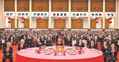 1月27日，中共中央、國務(wù)院在北京人民大會(huì)堂舉行2025年春節(jié)團(tuán)拜會(huì)。黨和國家領(lǐng)導(dǎo)人習(xí)近平、李強(qiáng)、趙樂際、王滬寧、蔡奇、丁薛祥、李希、韓正等同首都各界人士歡聚一堂、共迎佳節(jié)。新華社記者??謝環(huán)馳攝