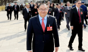 全國政協(xié)文化文史和學(xué)習(xí)委員會副主任、澳門文化界聯(lián)合總會會長吳志良