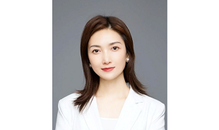 全國人大代表，讀者雜志社總編輯陳天竺