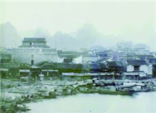 桂林文化城：在民族危難之際筑起精神堡壘　　作為抗日戰(zhàn)爭時期一個特殊的文化現(xiàn)象，桂林文化城在中國現(xiàn)代文化史上占有重要地位。[詳細]