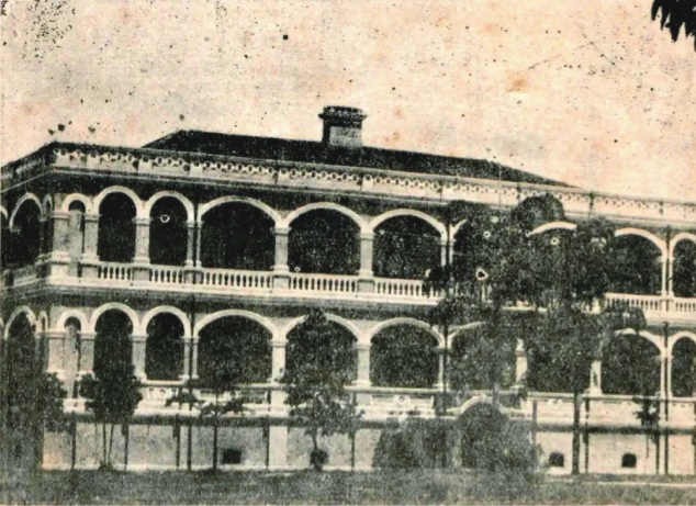 圖書館學家杜定友的“文化抗戰(zhàn)”　　為喚醒民智、振奮抗戰(zhàn)精神，杜定友還創(chuàng)新設(shè)立巡回書庫，改造舊戲臺為“民眾閱覽室"……[詳細]