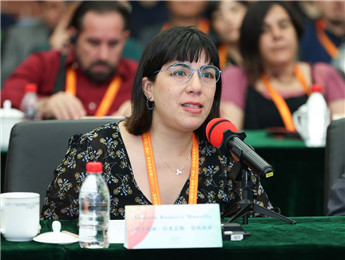 詩歌搭建橋梁，編織超越時空的紐帶