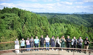 采風(fēng)團(tuán)感受“天然氧吧”的魅力