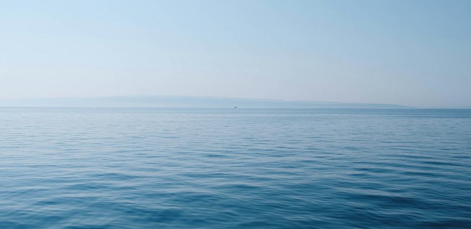 溺水一樣閱讀,抵抗一樣寫作