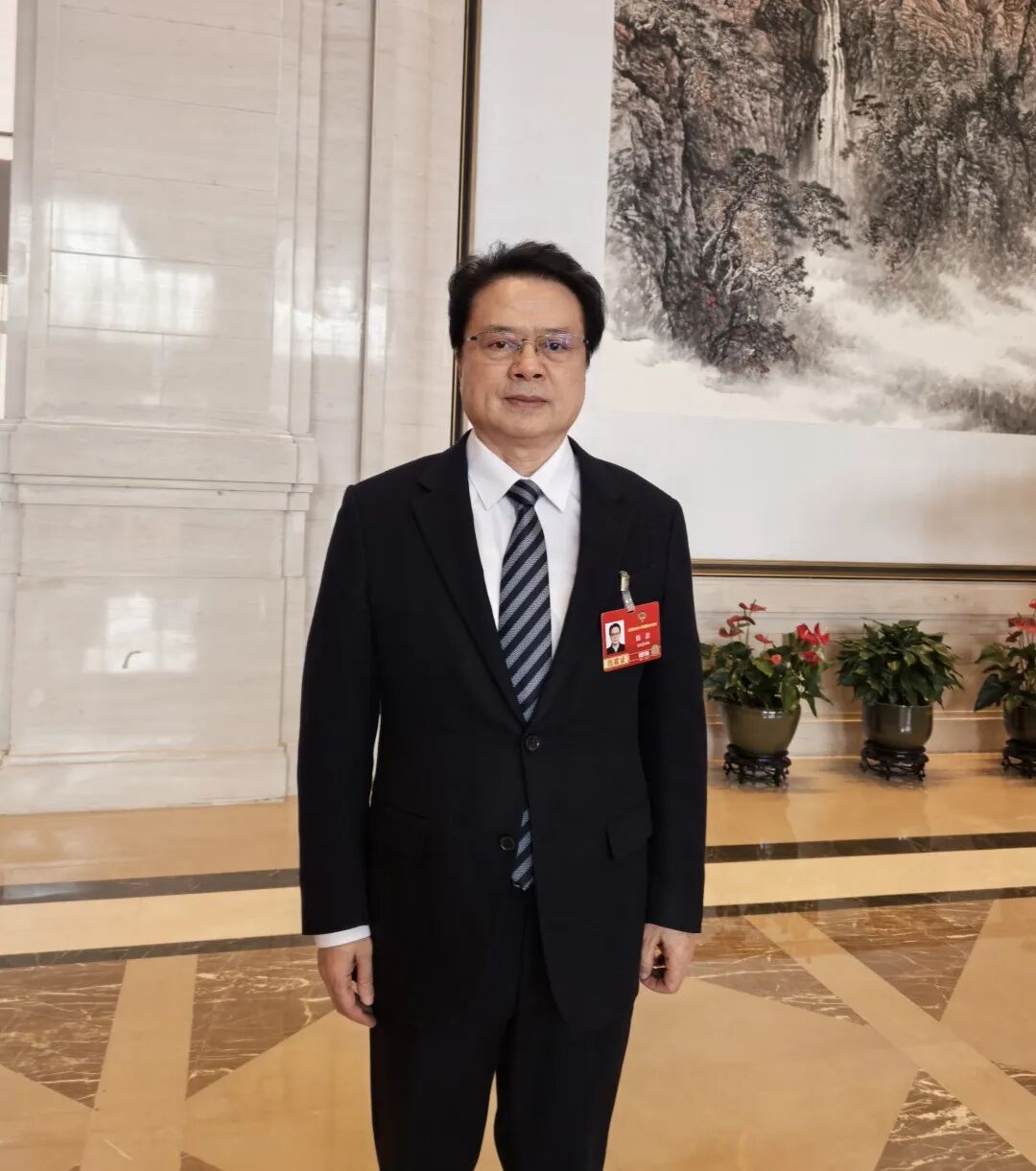 全國政協(xié)常委、中國作協(xié)副主席陳彥