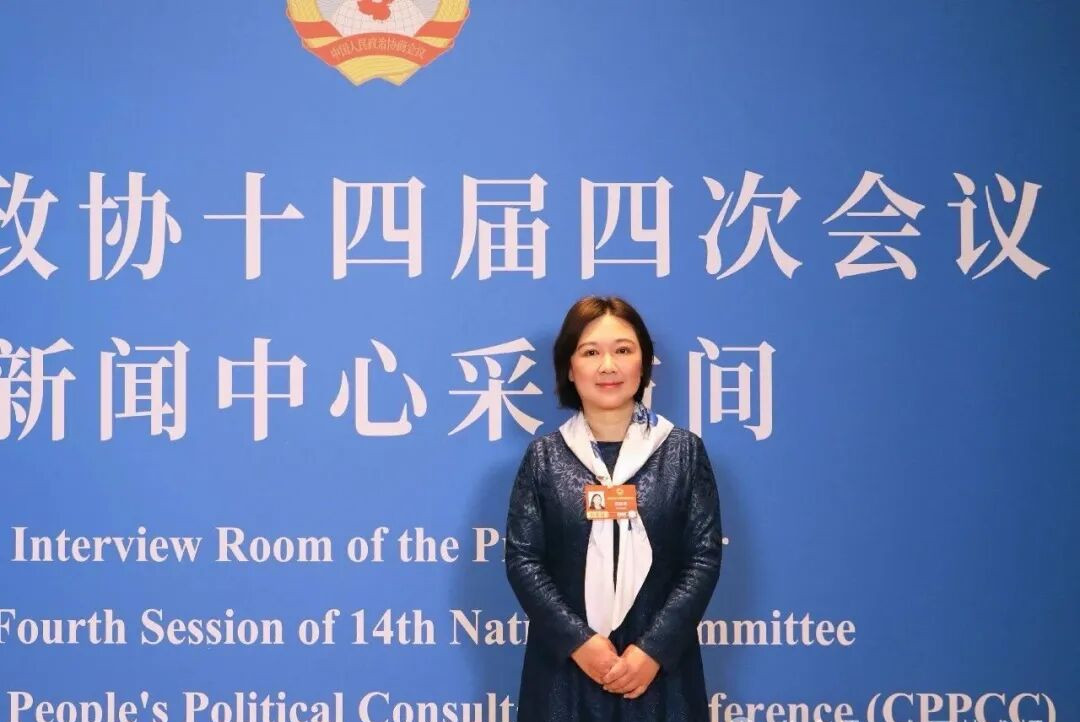 全國政協(xié)委員、中國作協(xié)網(wǎng)絡(luò)文學(xué)委員會委員蔣勝男