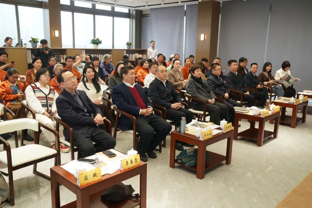 新大眾文藝寫作者走進(jìn)“未來之城”雄安