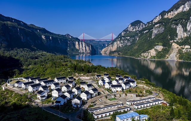 中國作家協(xié)會到黔西開展“深入生活、扎根人民”新時代文學(xué)實踐點授牌暨全國文學(xué)名家走進貴州主題實踐活動