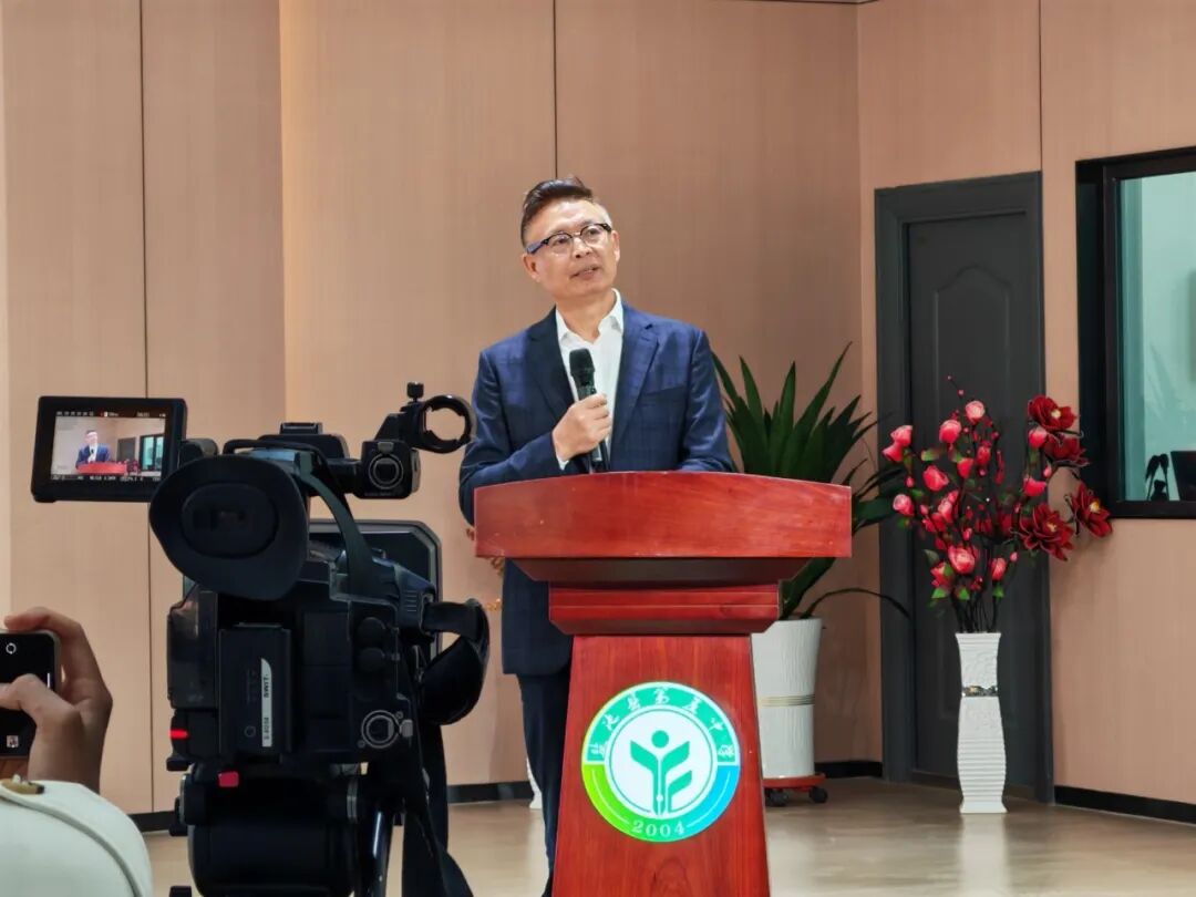 中國作協(xié)副主席、著名作家麥家