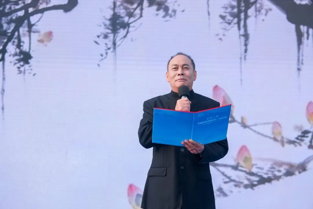 表演藝術(shù)家張光北演繹舒婷經(jīng)典詩(shī)作《祖國(guó)啊，我親愛的祖國(guó)》