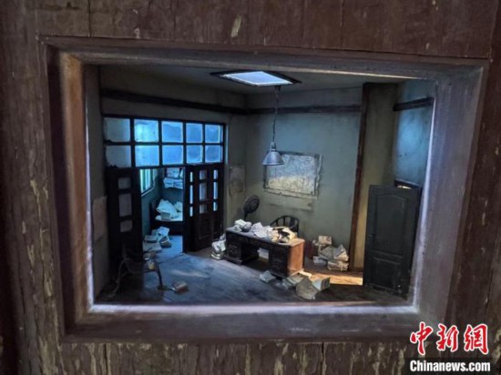 新創(chuàng)舞臺劇《輔德里》的劇場模型?！⊥τ?攝